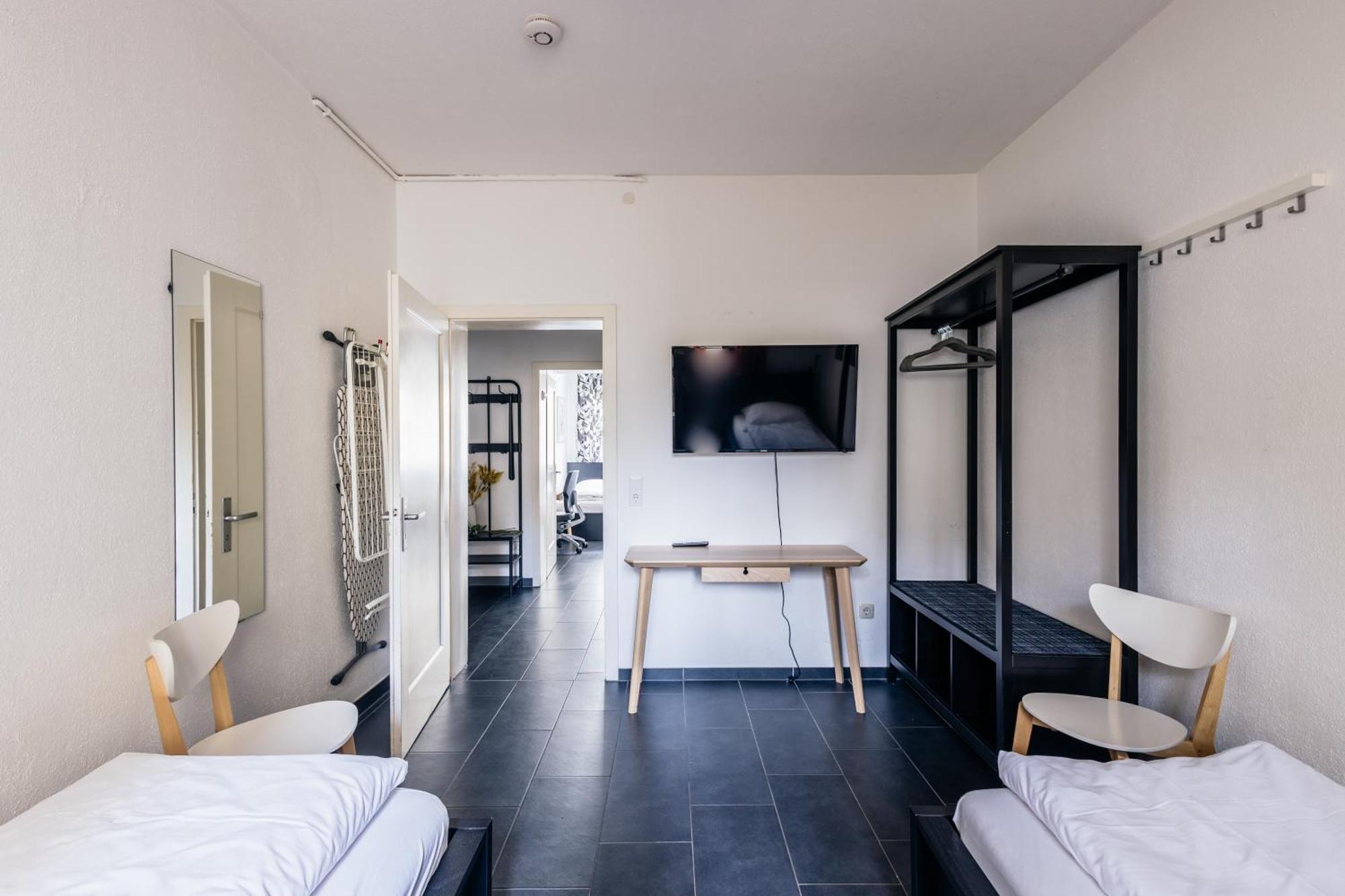 Centrally Located 2-Room Apartment Hannover Esterno foto