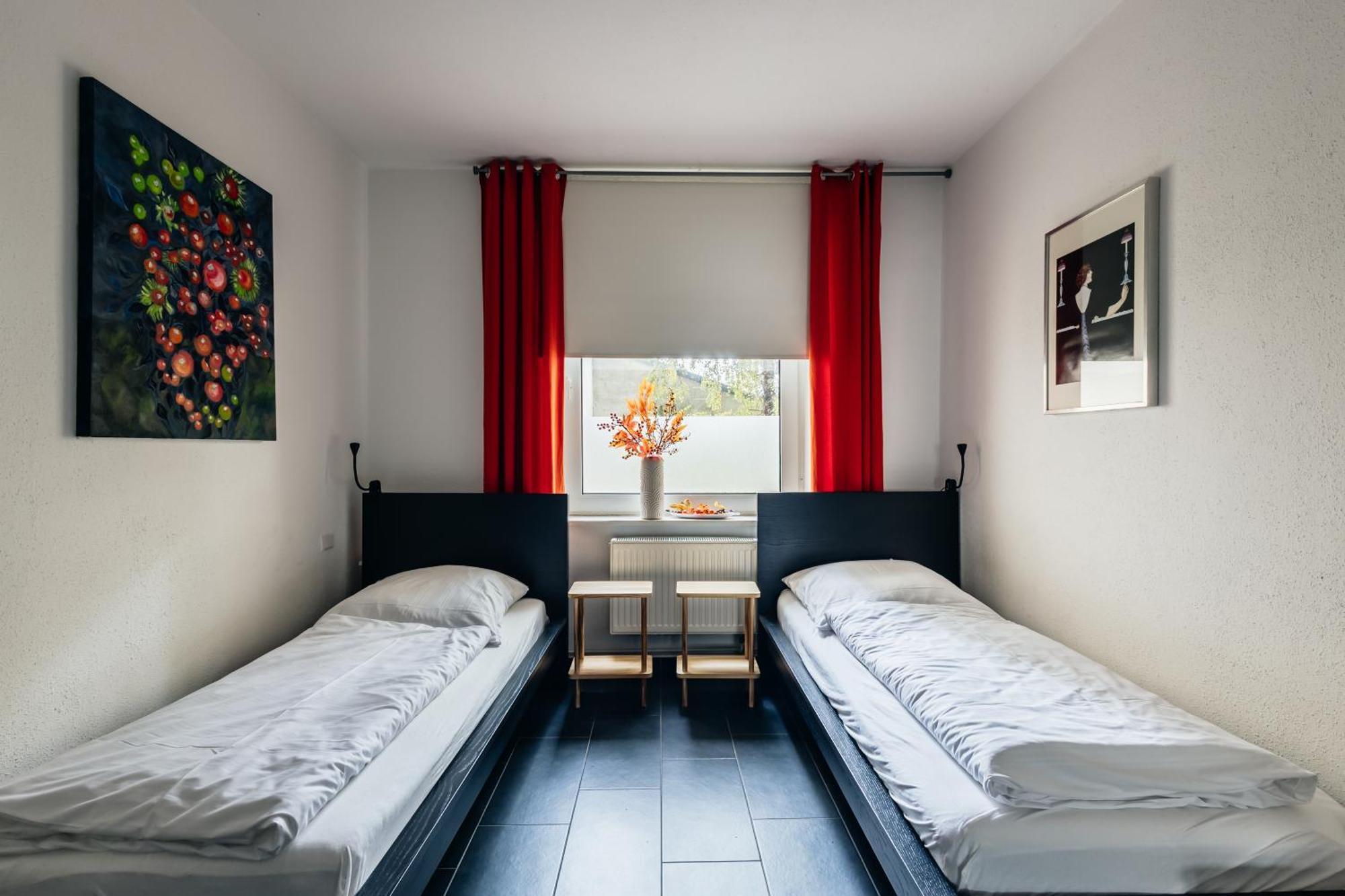 Centrally Located 2-Room Apartment Hannover Camera foto