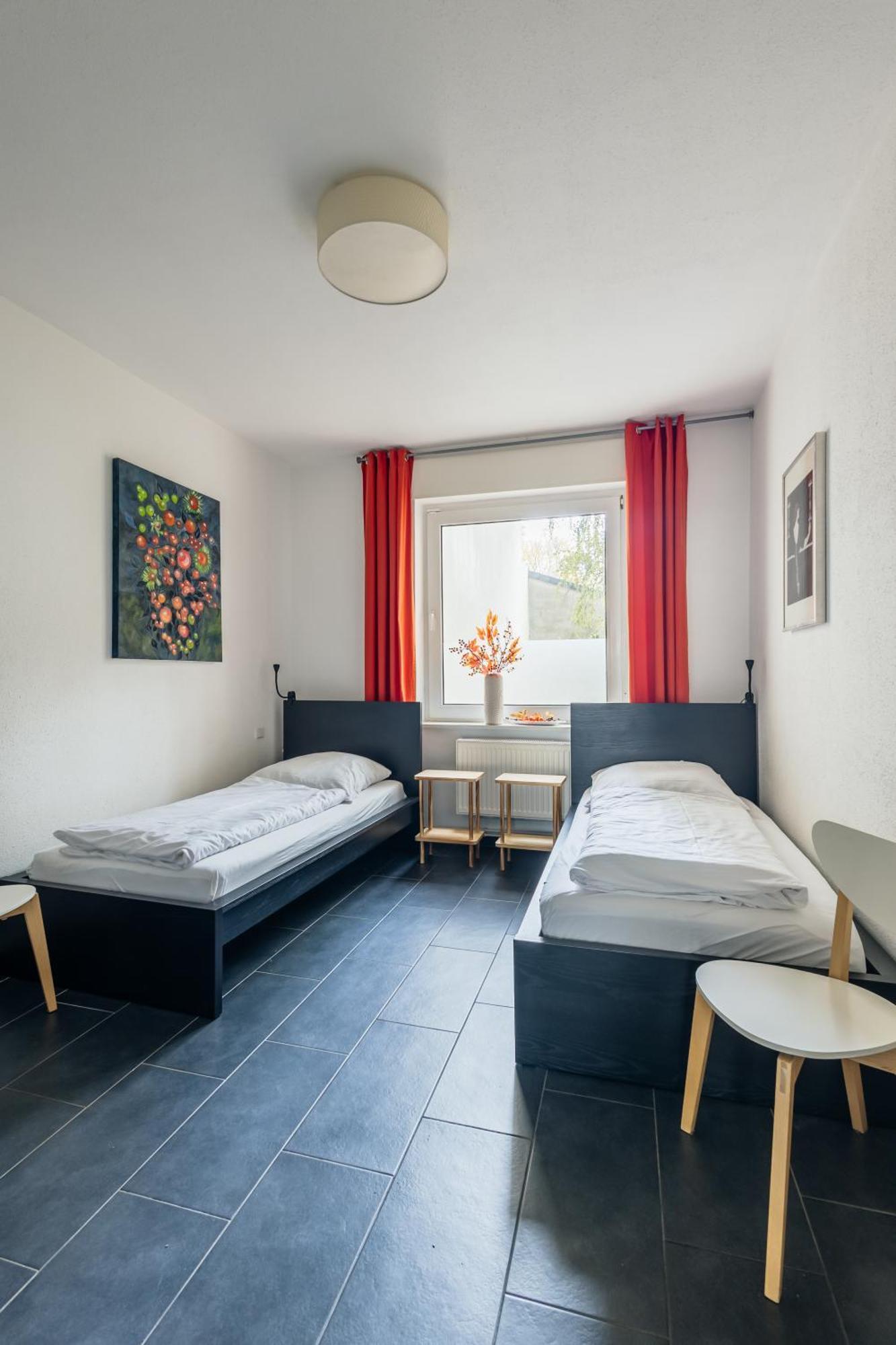 Centrally Located 2-Room Apartment Hannover Esterno foto