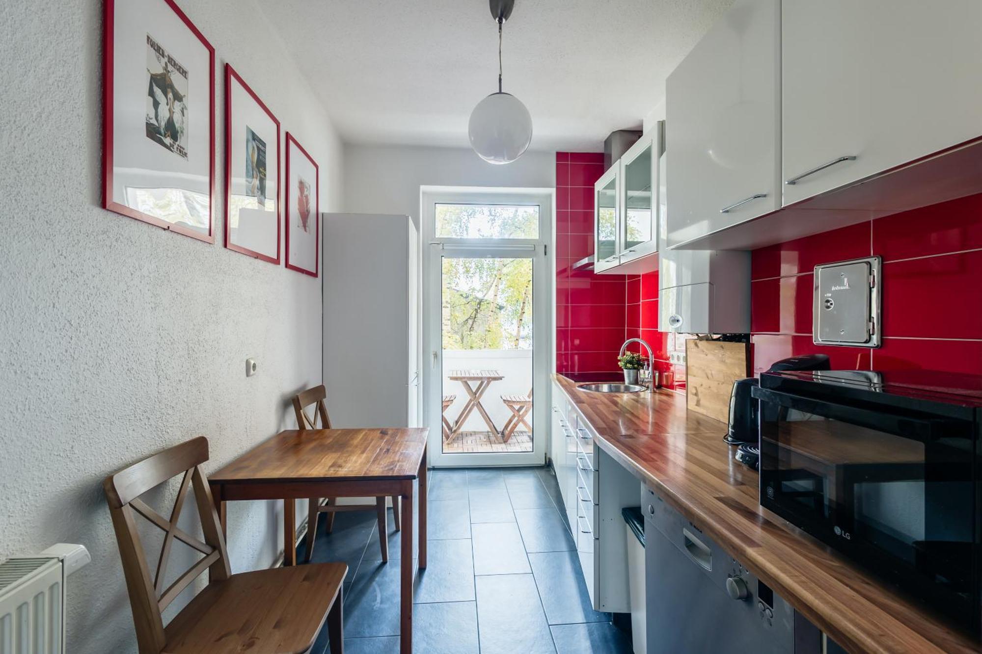 Centrally Located 2-Room Apartment Hannover Esterno foto