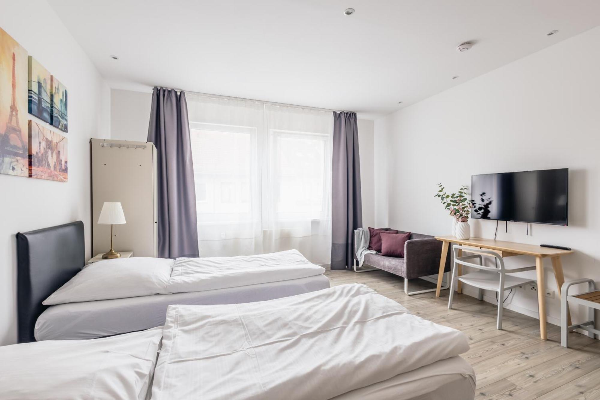 Centrally Located 2-Room Apartment Hannover Esterno foto