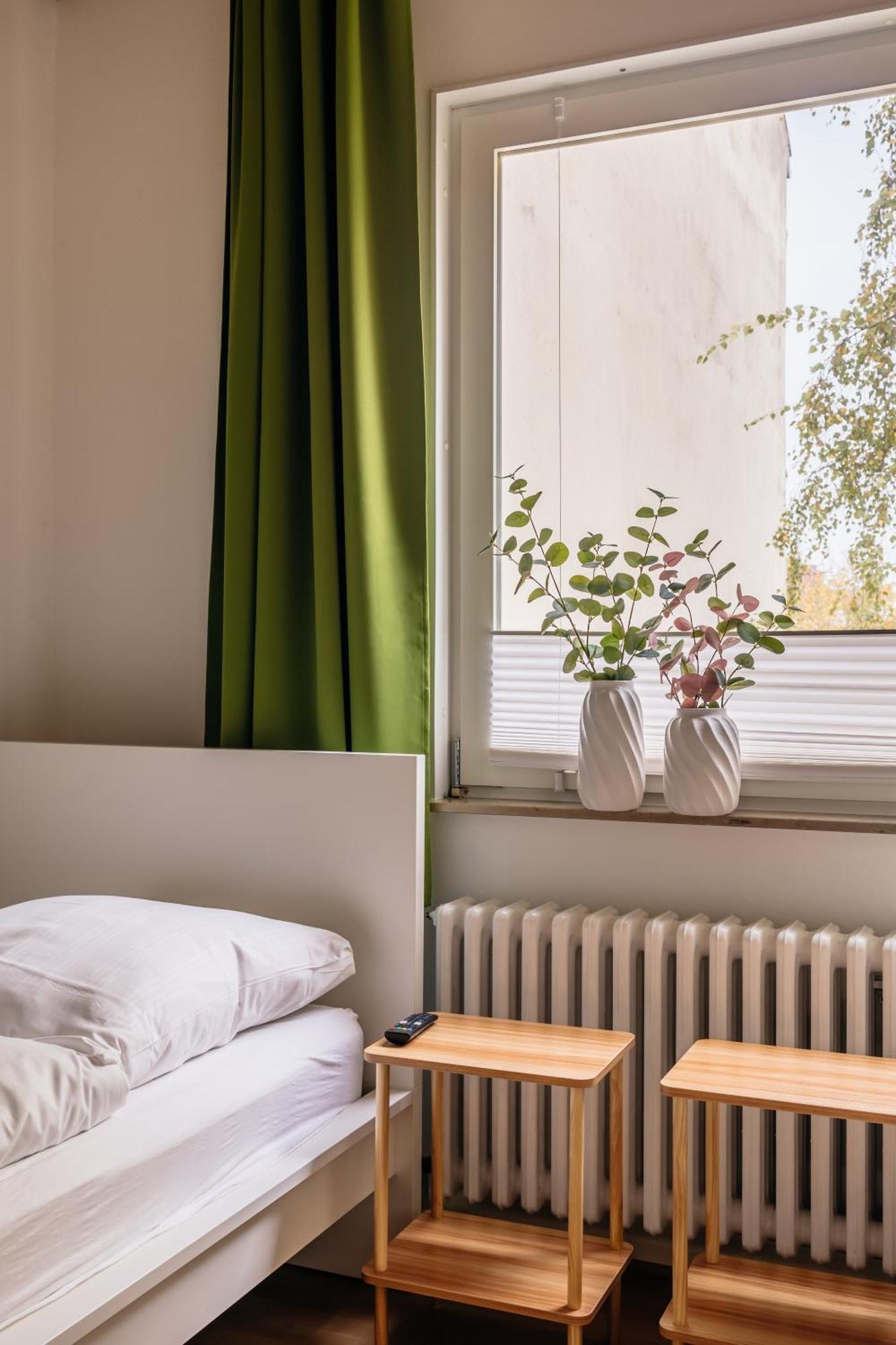 Centrally Located 2-Room Apartment Hannover Esterno foto