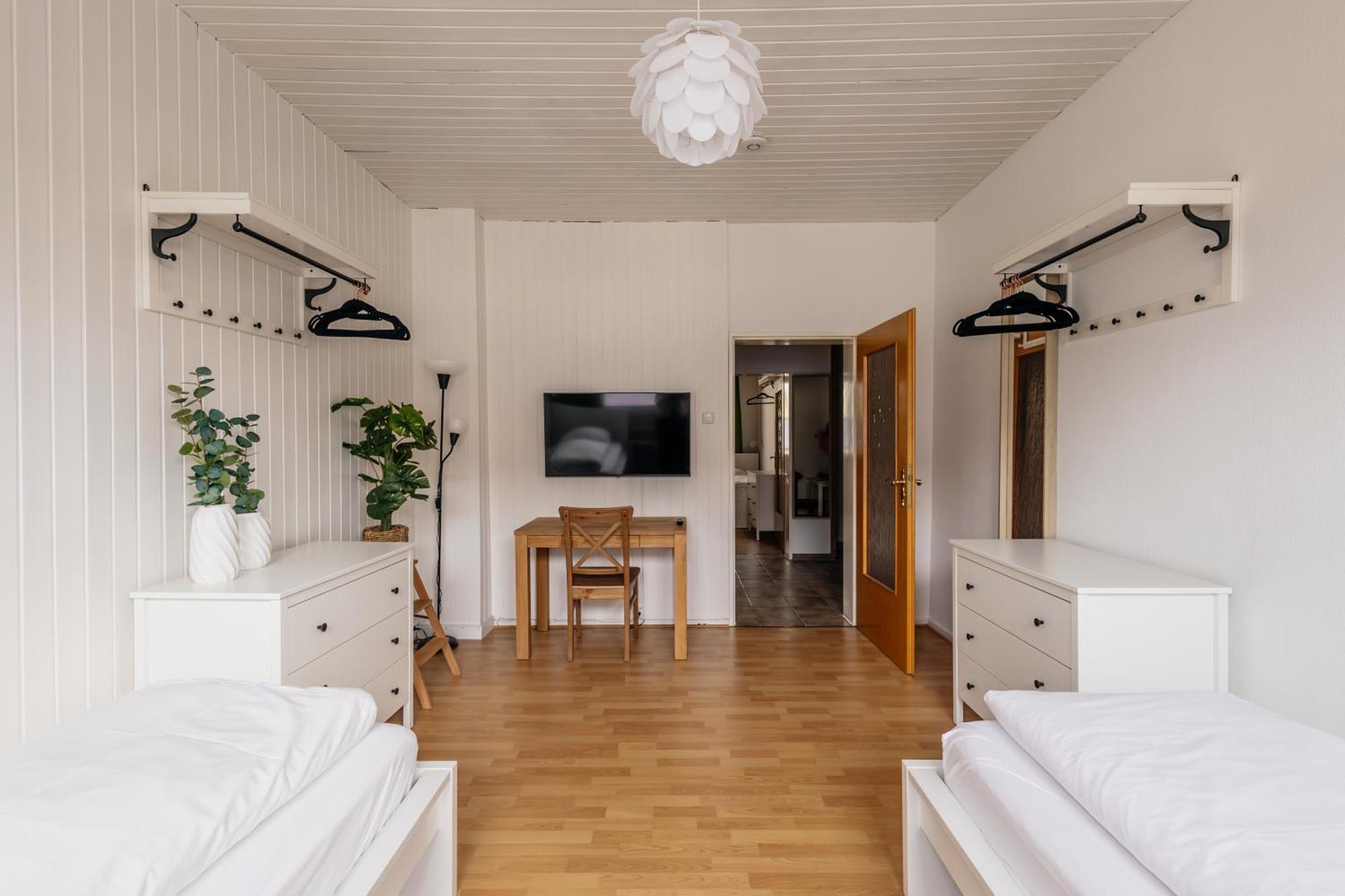 Centrally Located 2-Room Apartment Hannover Esterno foto