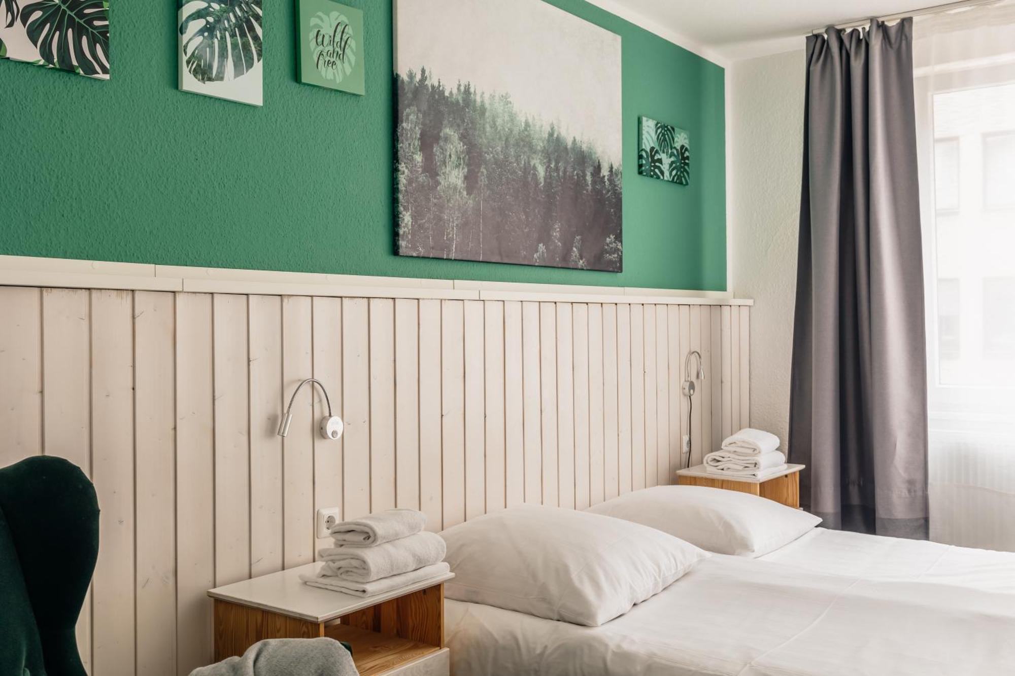 Centrally Located 2-Room Apartment Hannover Esterno foto