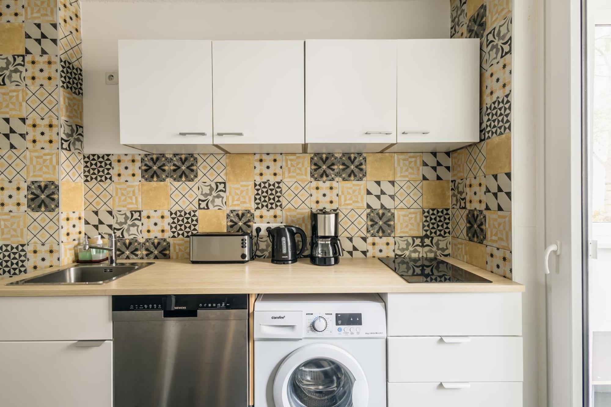 Centrally Located 2-Room Apartment Hannover Esterno foto
